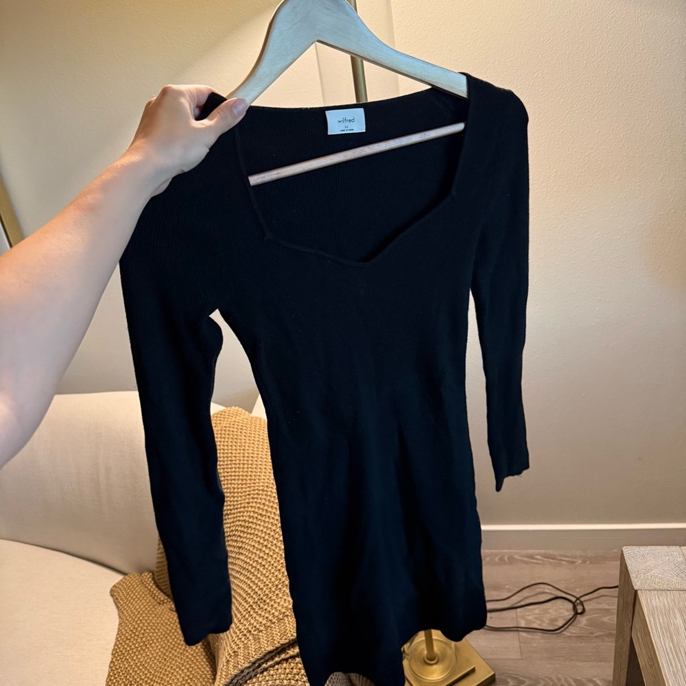 Wilfred Black Long Sleeve Top